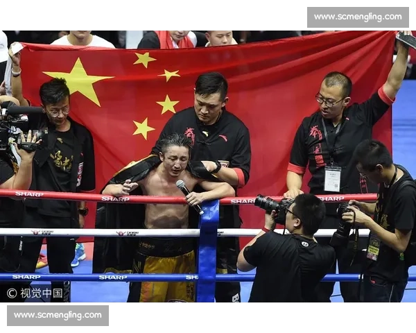 18 岁首局 TKO:拳台灯光下的青春惊雷