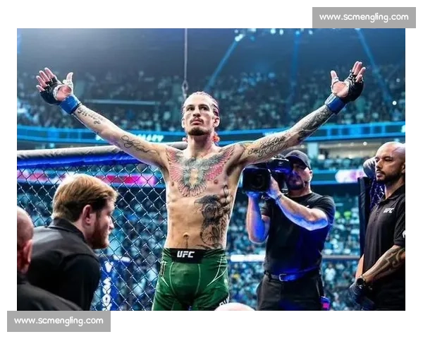 肘击定音！琼斯 UFC 巴黎赛 TKO 奥基延续连胜